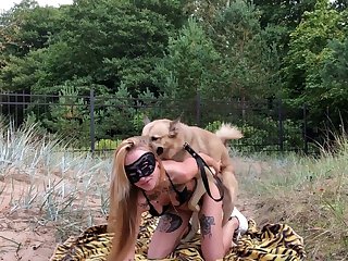 Amateur Dog porn Sarah